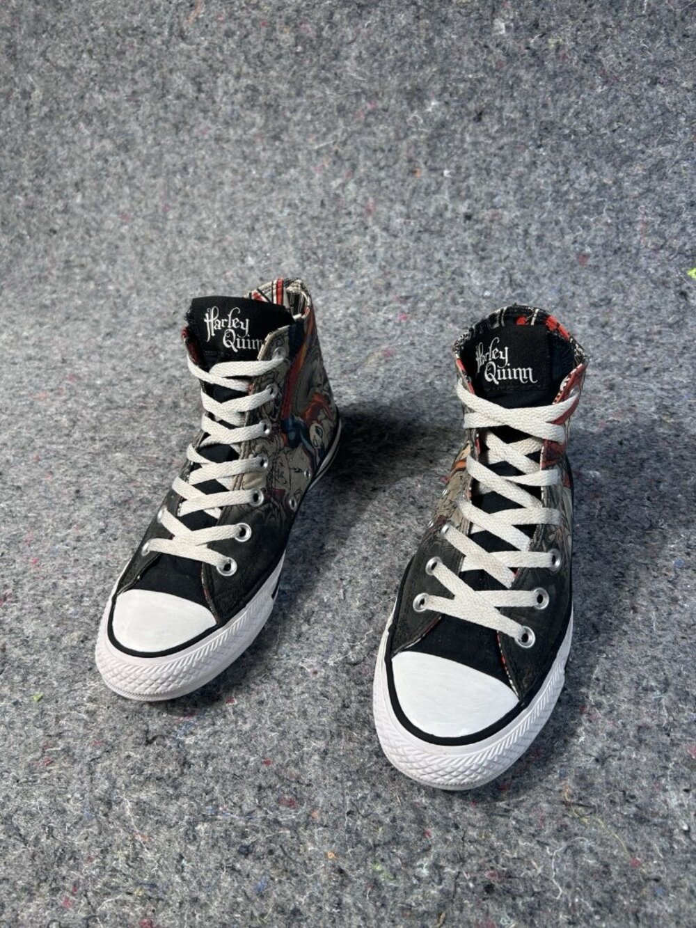 Converse Chuck Taylor All Star Hi Harley Quinn DC Comics Sz 5 Women's 7 155260C - Picture 3 of 10